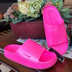 Brand New Nike Calm Slide SE Hyper Pink Sport Sandals Seamless Comfy Slides RARE